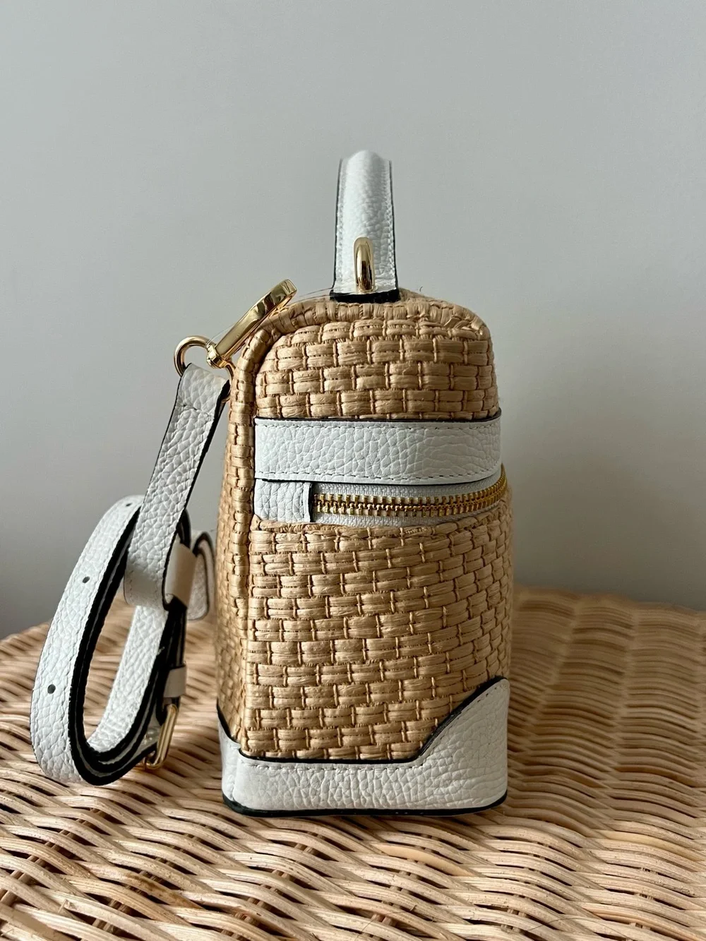 NWT Woven Raffia Crossbody Bag White Leather Resort Coastal Chic - Picture 4 of 6